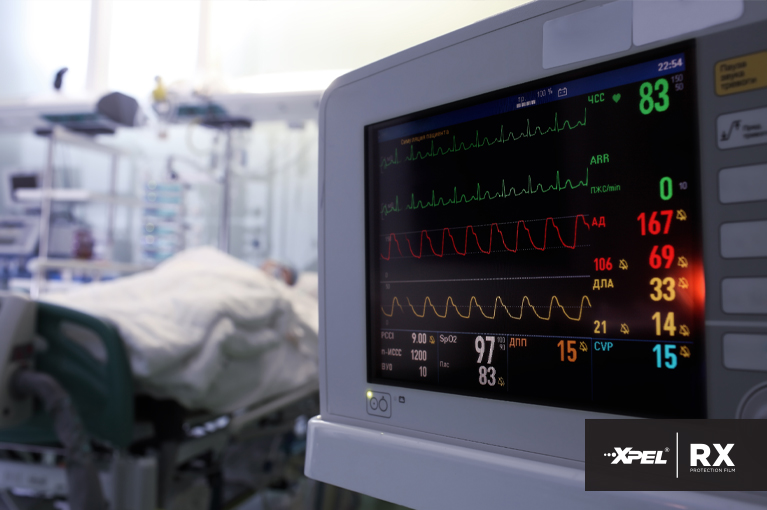 Medische diagnostische apparatuur   Het is nog nooit zo eenvoudig geweest om enkele van de belangrijkste displays en oppervlakken te beschermen met RXTM.